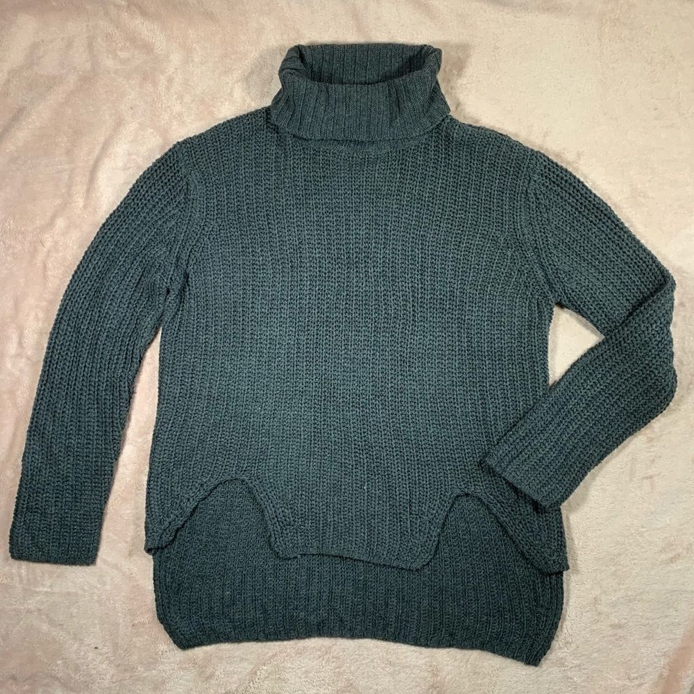 Pol Oversized Aysmmetrical Knit Grey Turtleneck Sweater M‎